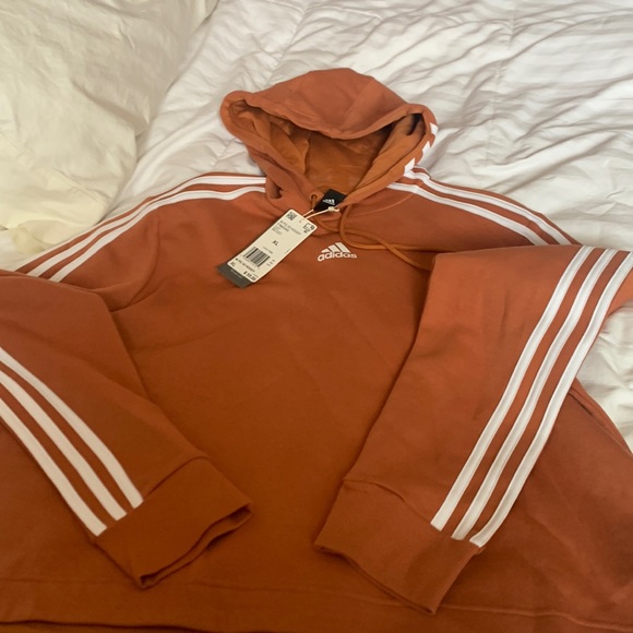 adidas Tops - New Women’s Adidas lightweight pullover /hoodie